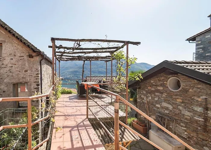 Relax And Enjoy The Breathtaking Views Brissago